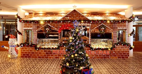 Christmas & New Year in Asia: Holiday Season at Asia Hotels Christmas & New Year in Asia: Holiday Season at Asia Hotels