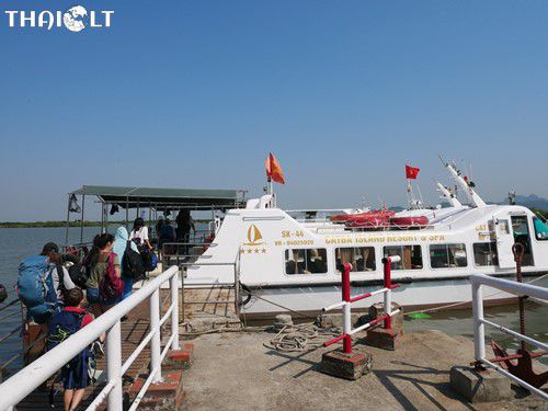 Bus between Cat Ba Island and Hanoi by Daiichi Travel [Review]