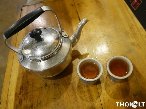 A complimentary pot of tea 