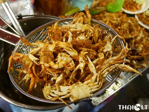 What to eat at Talad Rot Fai Srinakarin (Train Market Srinakarin)